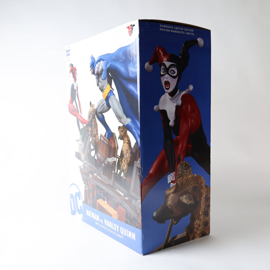 Numbered Limited Edition - Batman vs. Harley Quinn Battle Statue