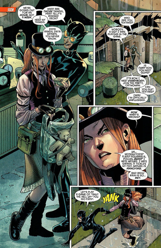 CATWOMAN #34 (2014) DC 52 COMICS SELINA KYLE SELFIE VARIANT COVER