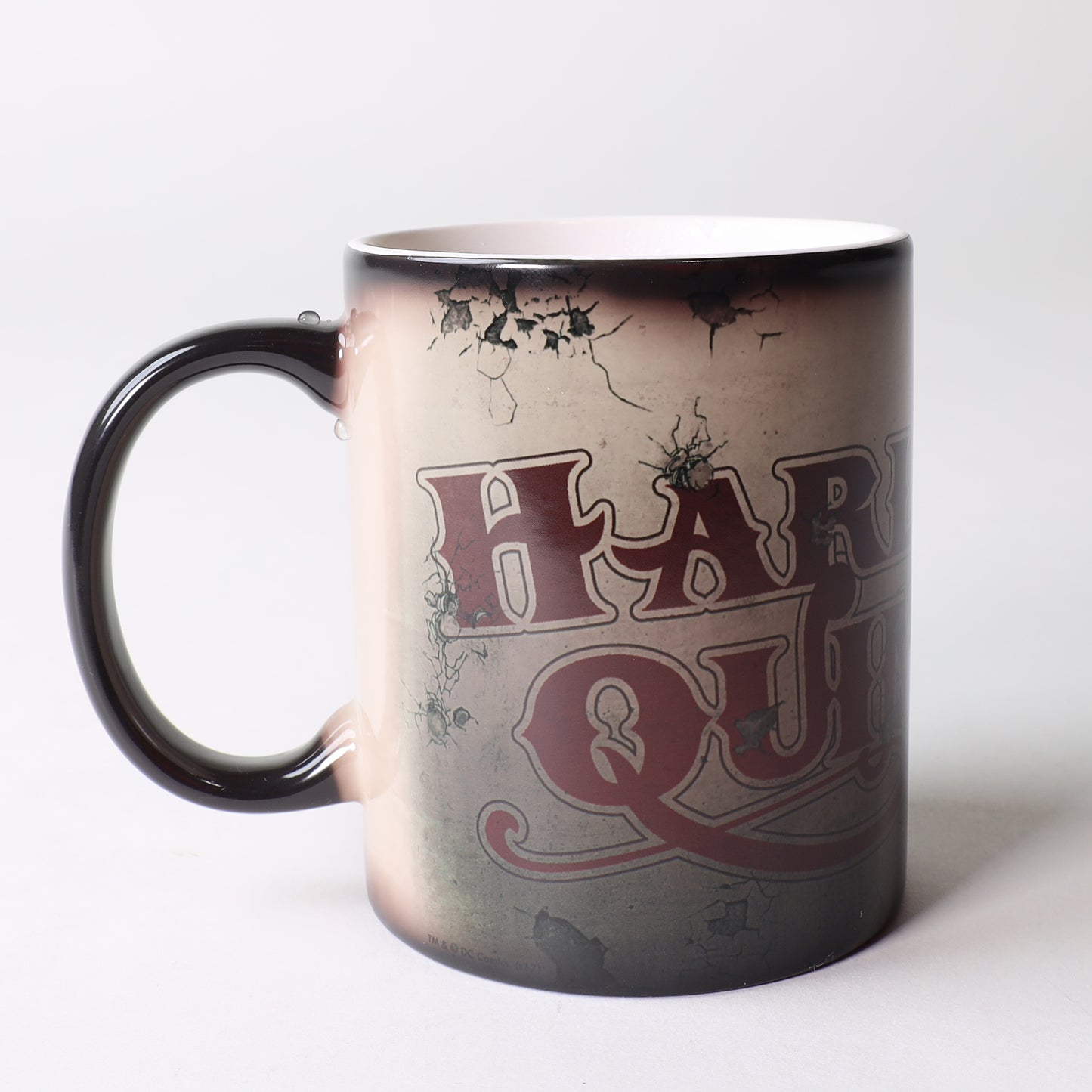 Morphing Mugs Harley vs the Justice League Exclusive Heat-Sensitive Mug