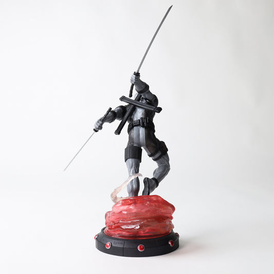Diamond Select Toys Marvel Gallery: Deadpool (X-Force Costume) PVC Statue