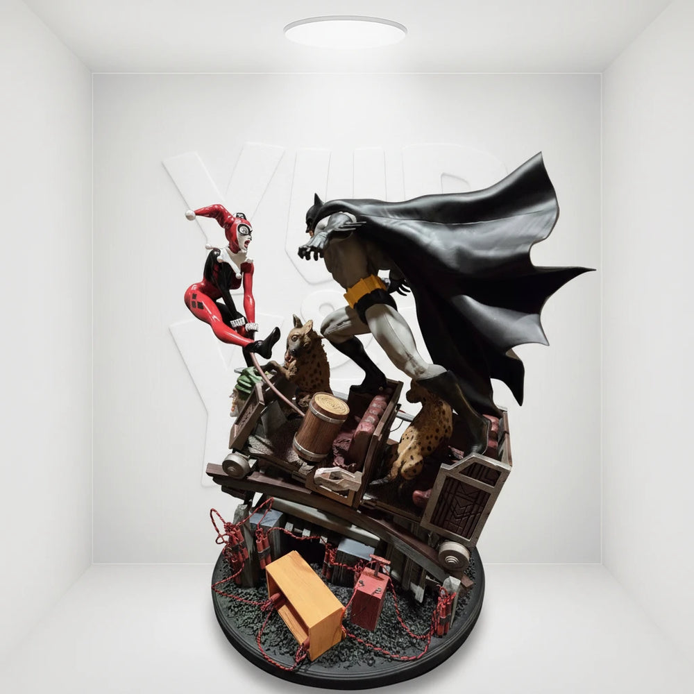 Numbered Limited Edition - Batman vs. Harley Quinn Battle Statue