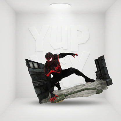 2019 Spiderman Marvel Diamond Select PVC Diorama NIB - Miles Morales - Gamestop