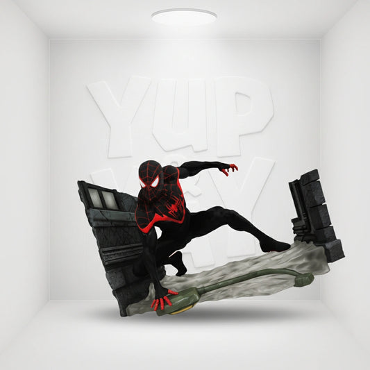 2019 Spiderman Marvel Diamond Select PVC Diorama NIB - Miles Morales - Gamestop