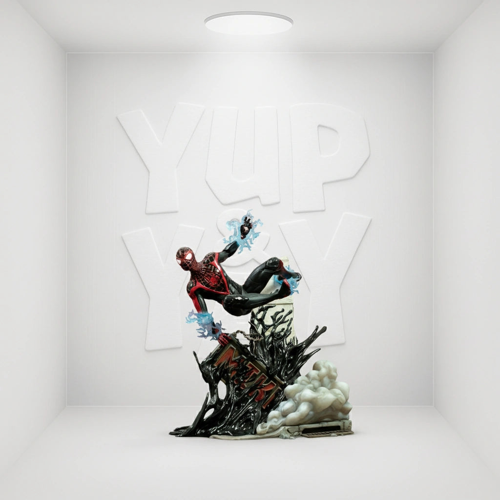 2019 Spiderman Marvel Diamond Select PVC Diorama NIB - Miles Morales - Gamestop